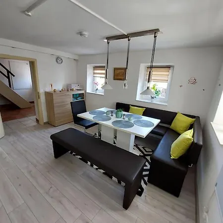 Ferienparadies Haus Monica Holiday home Falting